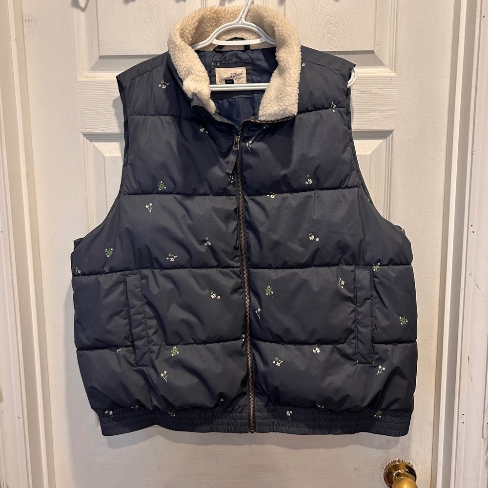 Universal Thread Navy Blue Floral Puffer Vest Sherpa Collar Size 1X Gorpcore
